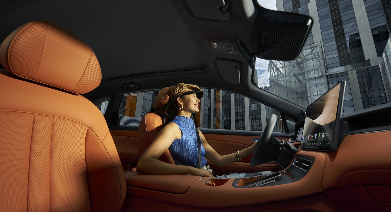 Showcasing the in-car system navigation