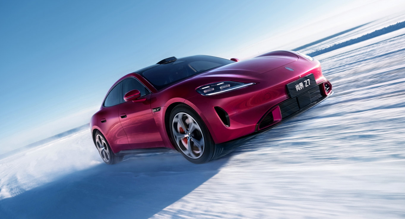 The Shangjie Z7 driving through snow, passing the moose test.