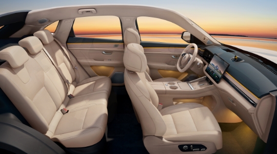 AITO New M5 Ultra Comfort Cloud seats throughout