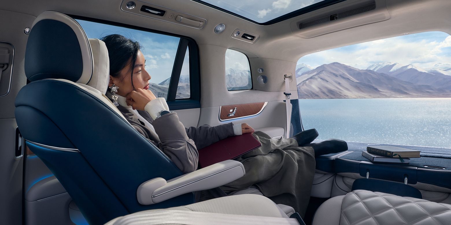 AITO M9 180-degree Presidential Viewing