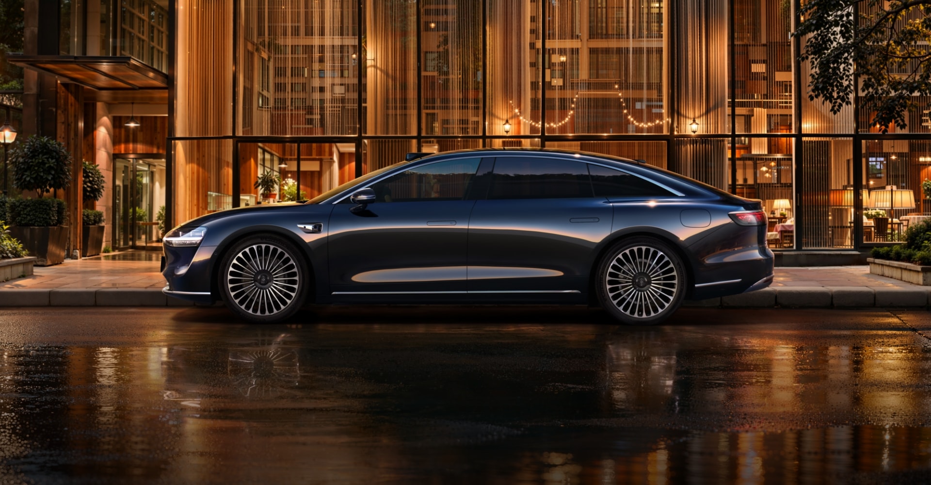 Stelato S9 Gilded Black exterior