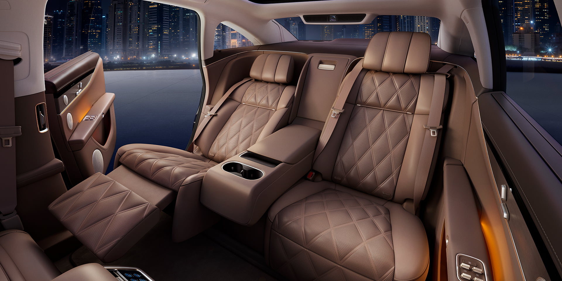 Stelato S9 Truffle Brown interior