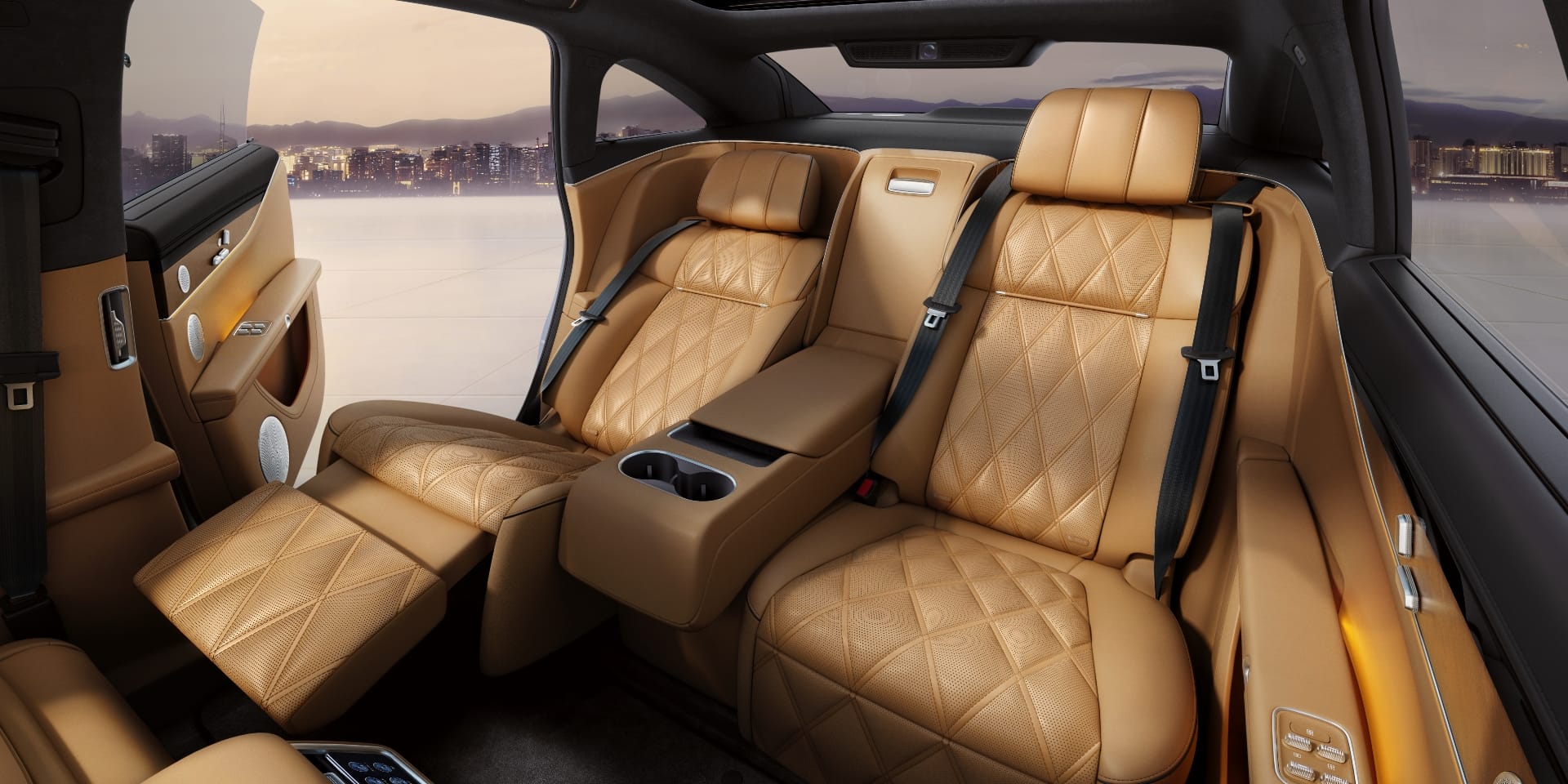 Stelato S9 Amber Brown interior