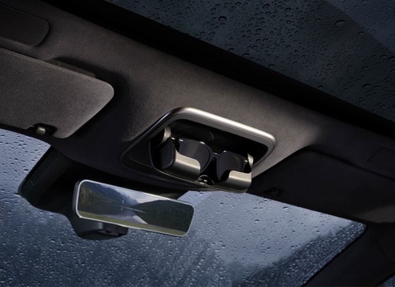 The Stelato S9T sunglasses holder