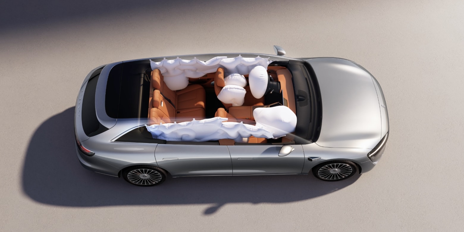 The Stelato S9T airbag layout