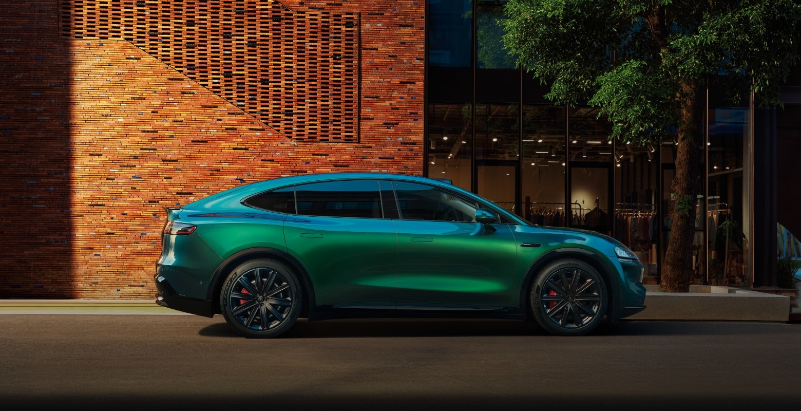 Luxeed R7 Aurora Green