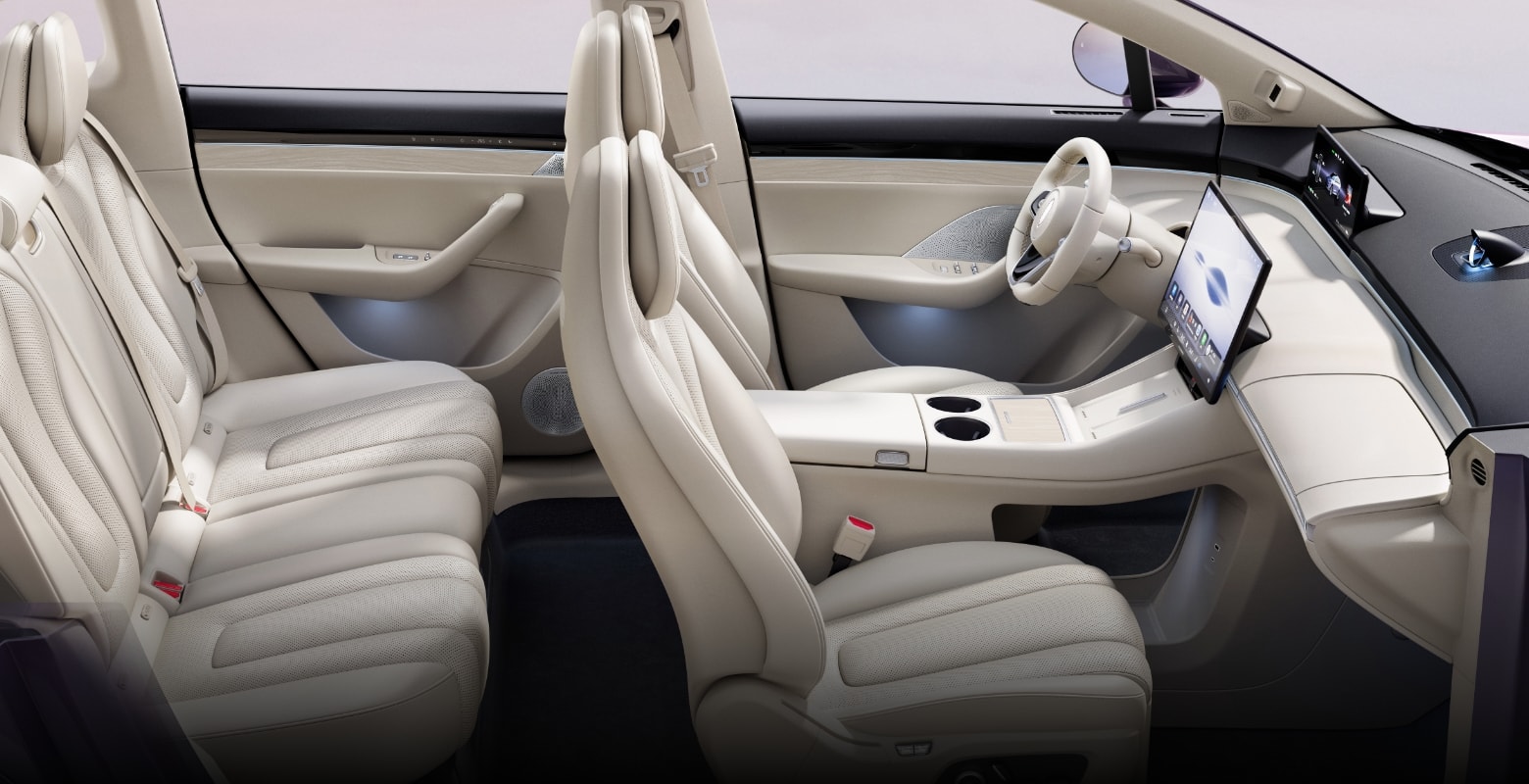 Luxeed R7 White Sand Apricot interior