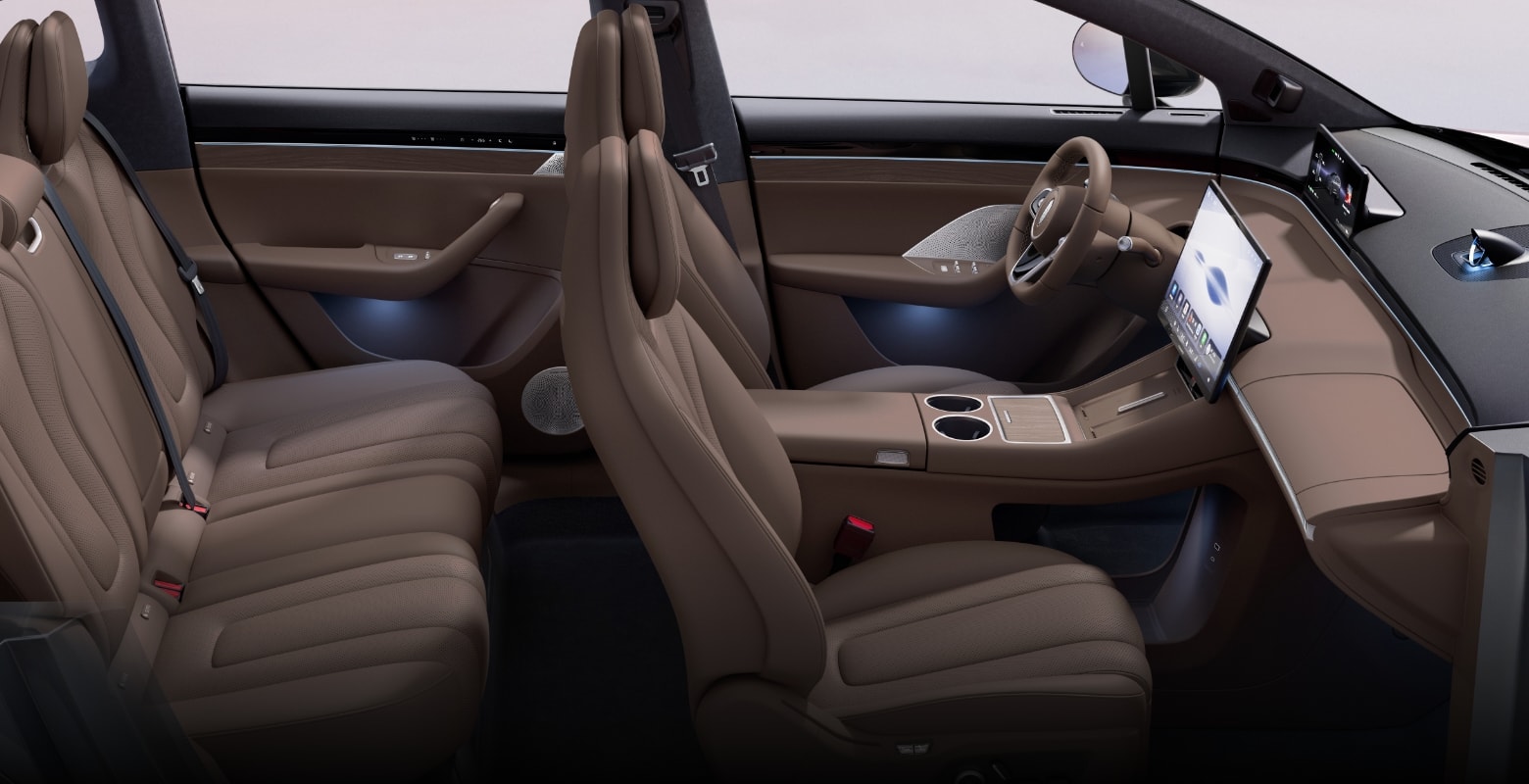 Luxeed R7 Truffle Brown interior