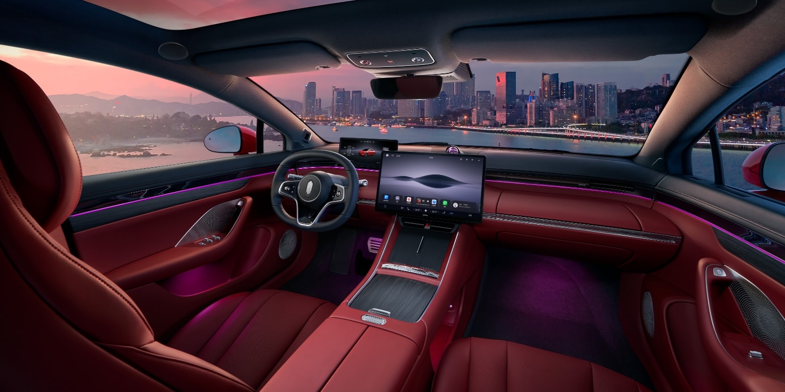 Luxeed New S7 Sparrow Feather Red interior