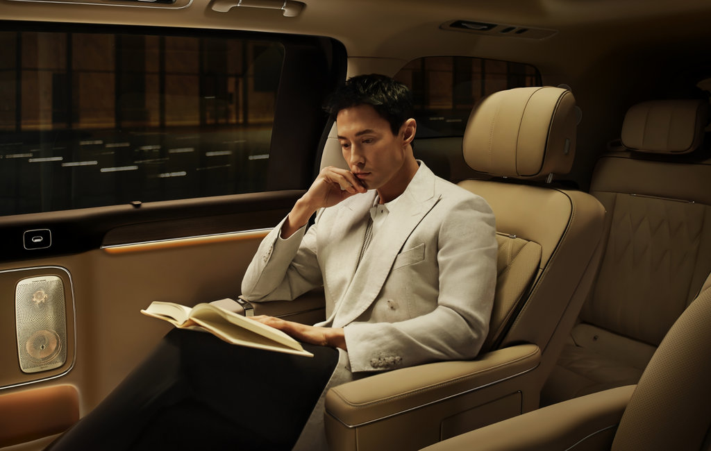 Luxeed V9 Full-Dimension Silent Cabin