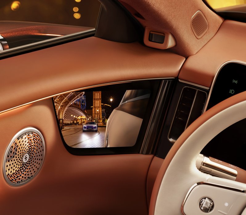 The Maextro S800 smart electronic exterior rearview mirrors