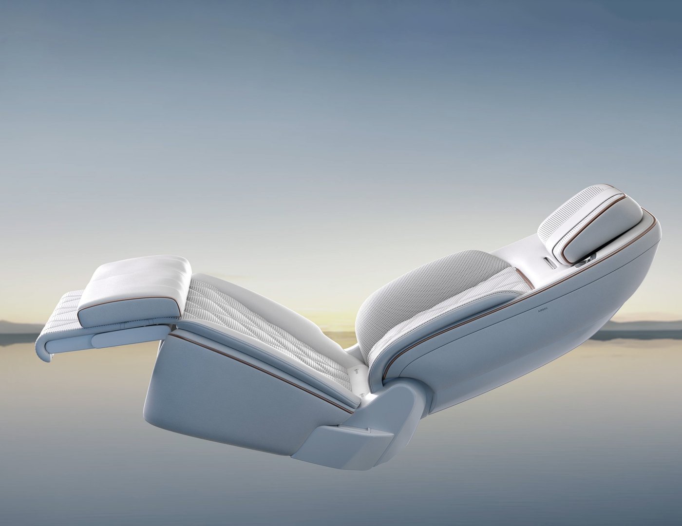 The Maextro S800 features the ActiveSafe zero-gravity seats